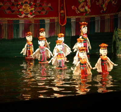 Experience <br>
the local culture
