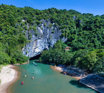 Explore The Caves In Quang Binh - Natural Wonders You Can't Miss