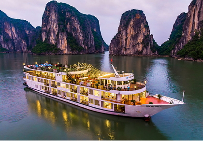 Ha Long Bay Cruise Travel Guide for Foreign Tourists
