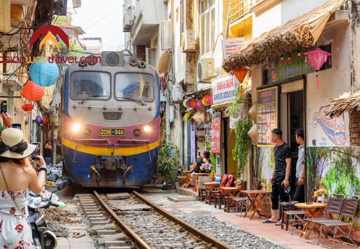 Things To Do In Hanoi At Night: Street Food, Train Street & Local Culture