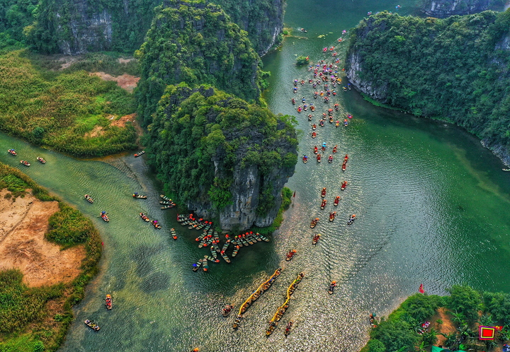 Why Visit Vietnam? 10 Reasons to Put Vietnam on Your Travel List