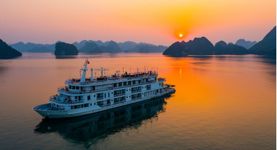 Private Ha Long Bay Day Cruise (6hr cruising)
