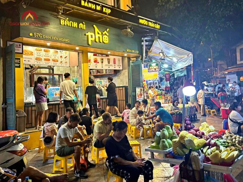 Hanoi Vietnam Tourist