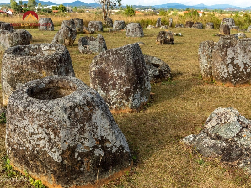 must do in laos