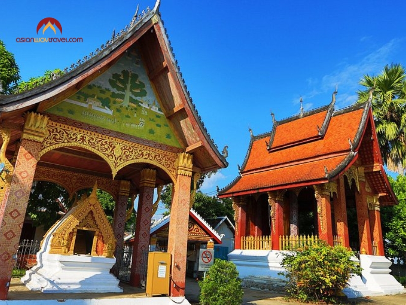 must do in laos