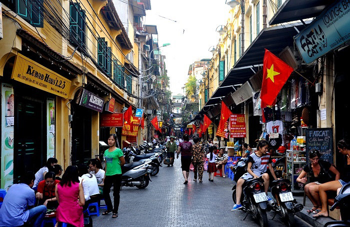 visit hanoi old quarter