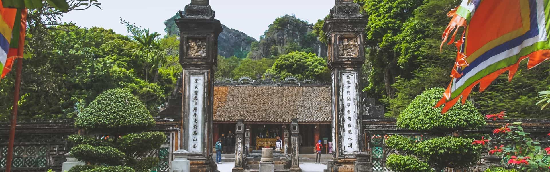 Ninh Binh Vietnam Attraction -  Dinh & Le Temples