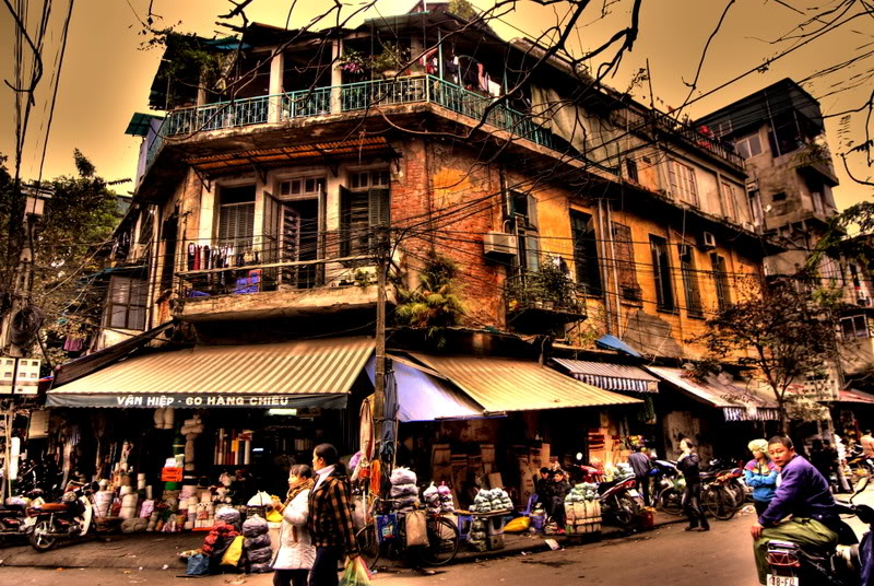 visit hanoi old quarter