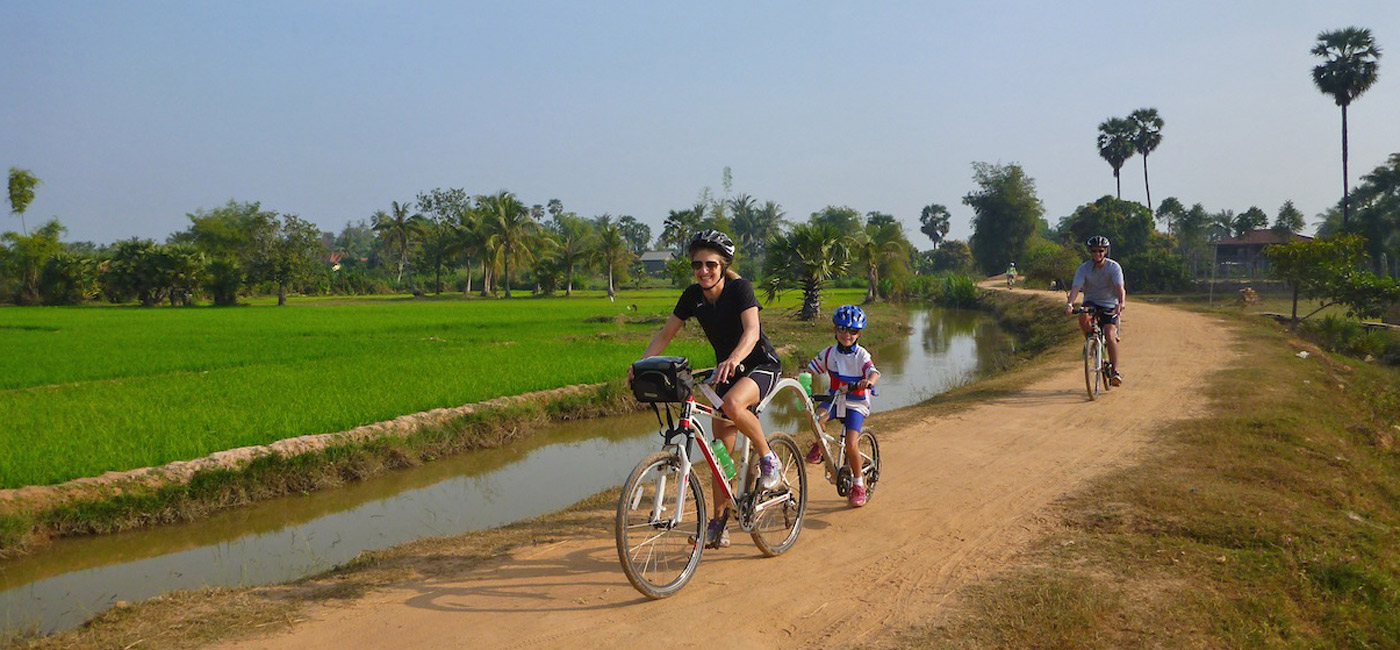 hoi an day tour bicycling to countryside