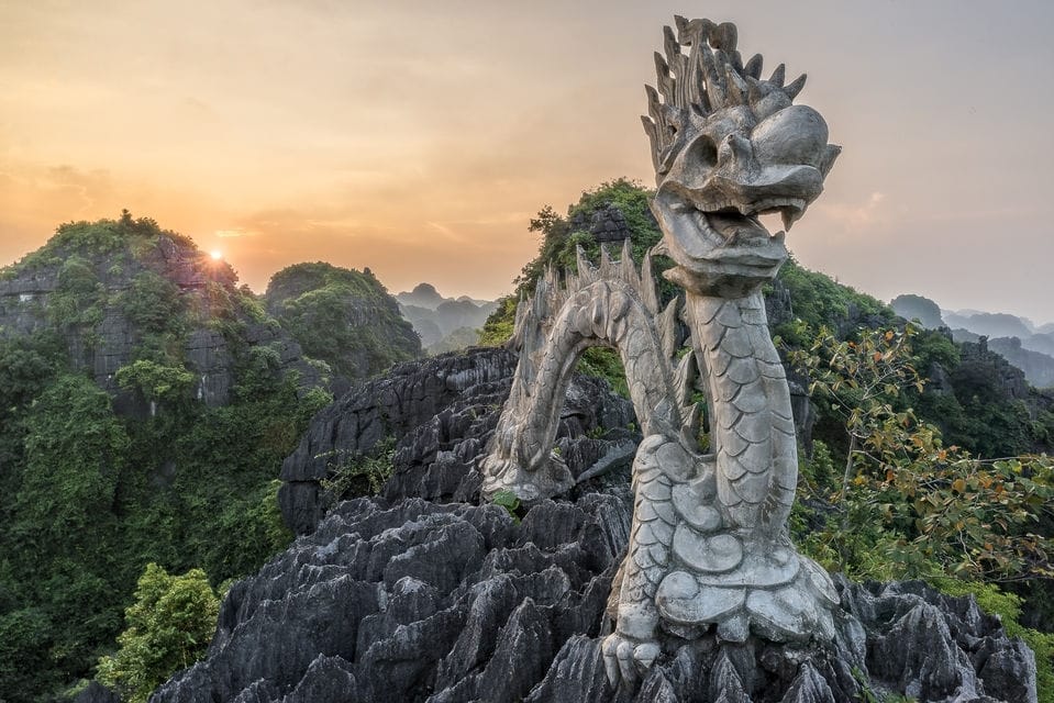 Ninh Binh Vietnam - Hang Mua - Dragon Lying