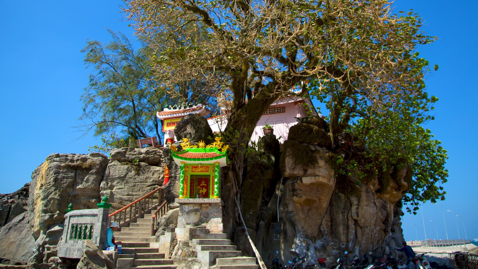 phu quoc travel dinh cau temple - Phu Quoc Highlights & Travel Guide 2022