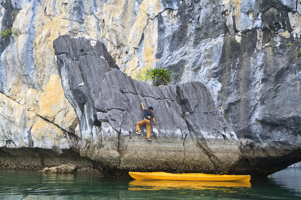 Rock climbing in Cat Ba Island