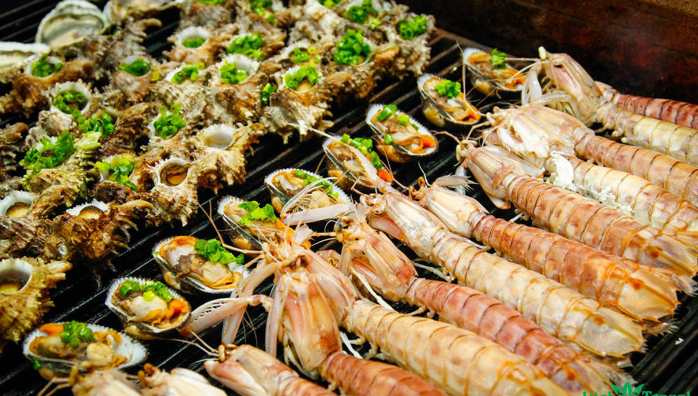 things to do in cat ba island vietnam - Cat Ba seafood