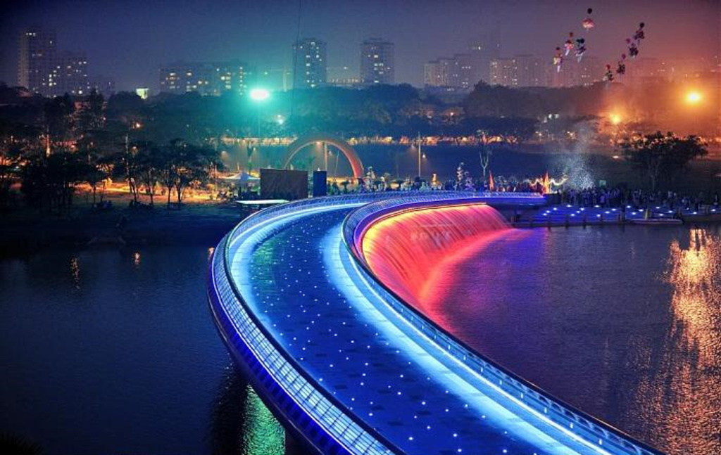 starlight bridge sai gon - Ho Chi Minh City Highlights & Travel Guide 2022