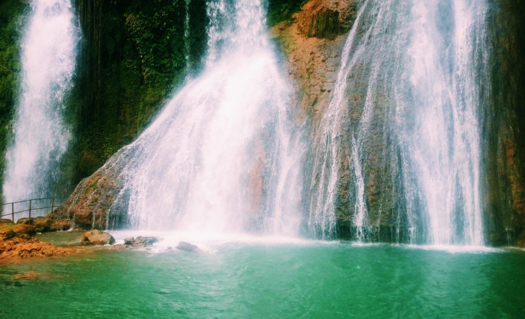 moc chau vietnam dai yem waterfall