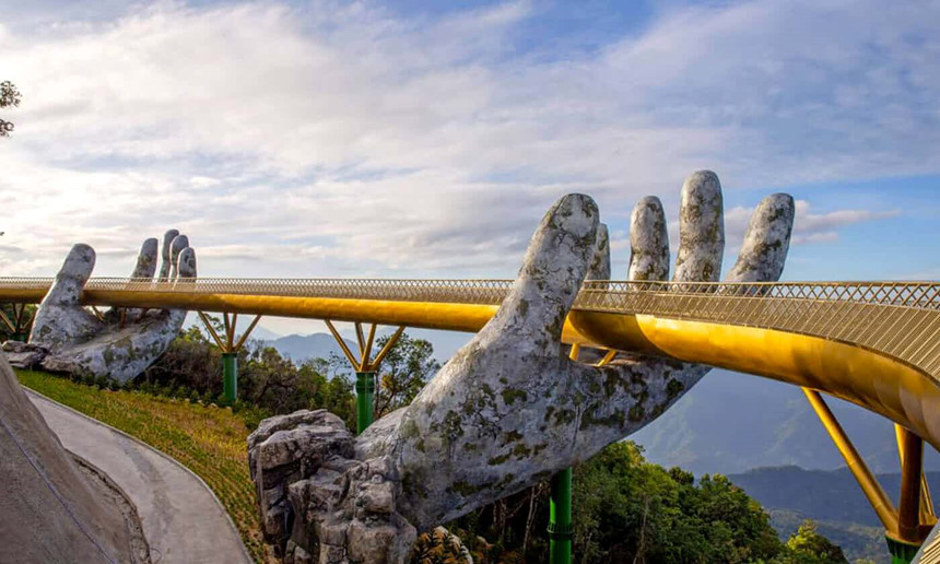 golden bridge da nang