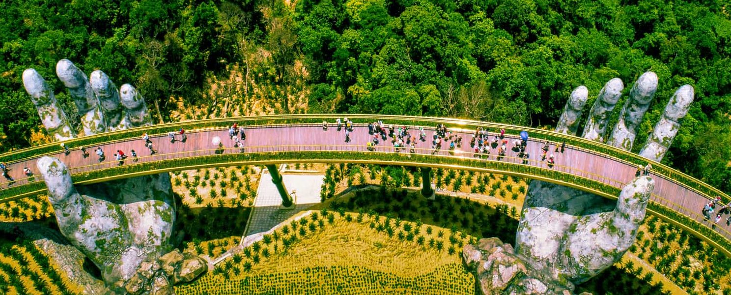 da nang travel guide - Golden Bridge Ba na hills