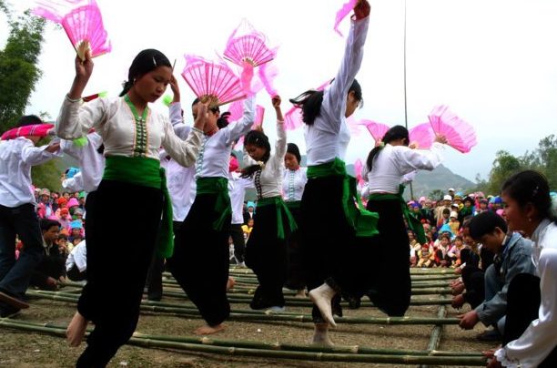 mai chau xen muong festival