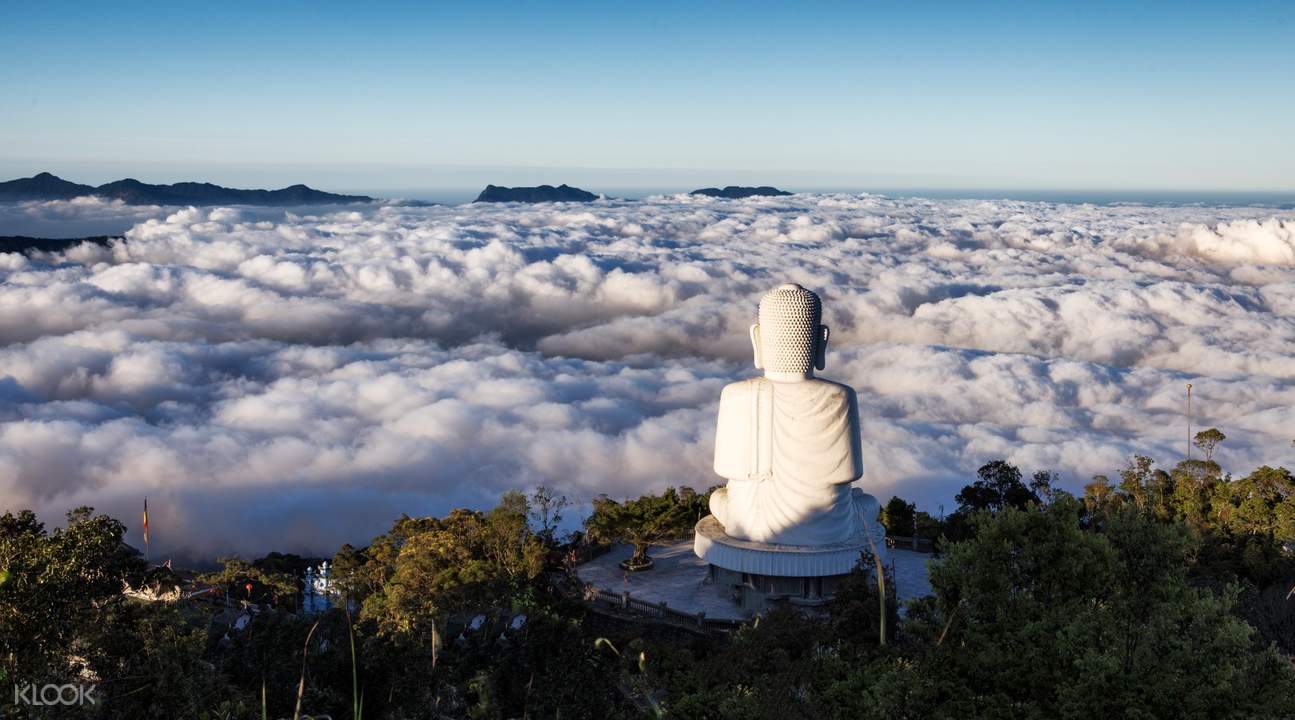 Linh Ung Pagoda - Bana Hills Da nang Vietnam