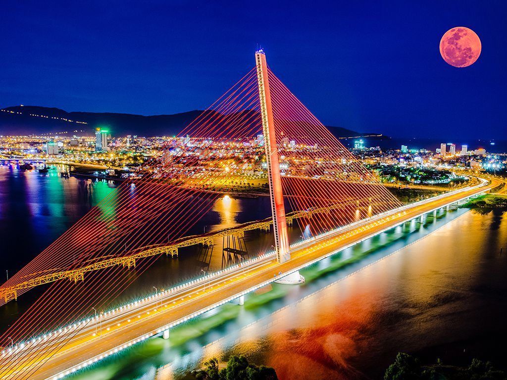 What to do in Danang at night - Cau Thi Ly Bridge