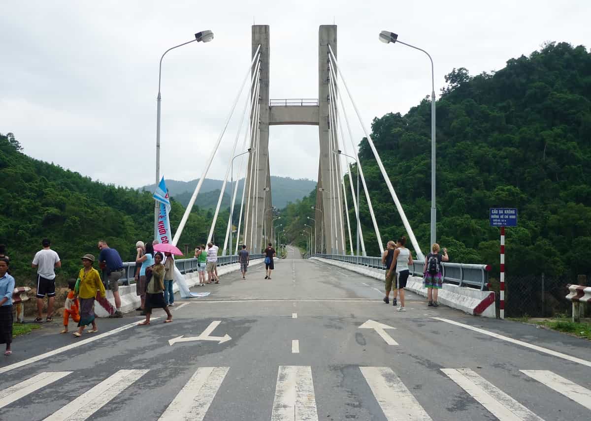 Dakrong Bridge