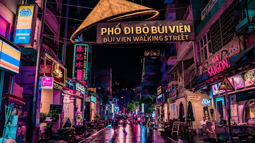 Refresh yourself in Ho Chi Minh City Nightlife - Things to do in Ho Chi Minh Itinerary 5 Days