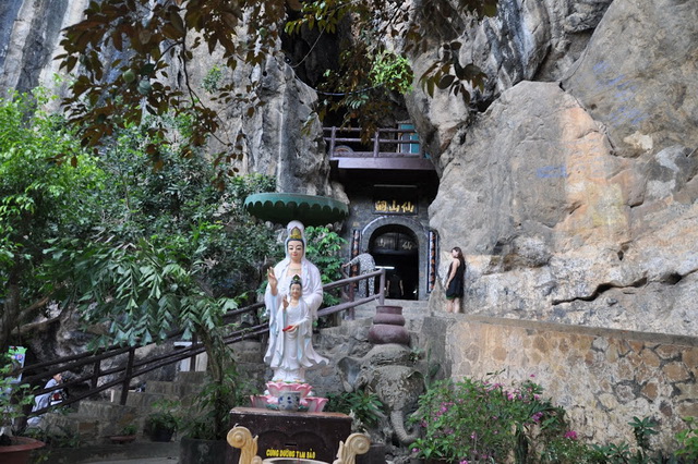 Thanh Dong cave pagoda - Southern Vietnam Itinerary