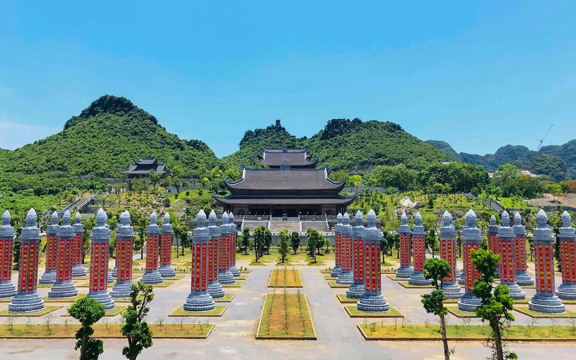 Tam Chuc Pagoda