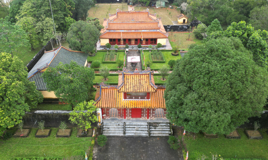 Hue Tomb
