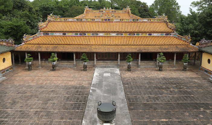 Hue Tomb